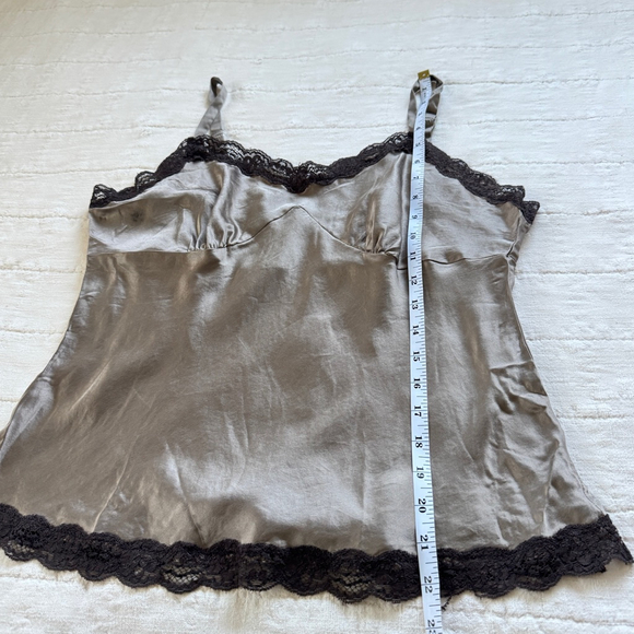 Laura Clement Silk Tank Top • Size: 12 - Picture 10 of 10